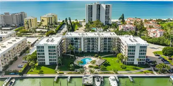 3500 Gulf Shore BLVD N