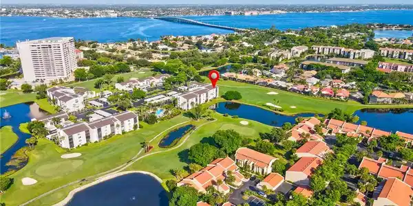 4574 Trawler CT