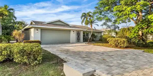 12860 Iona RD