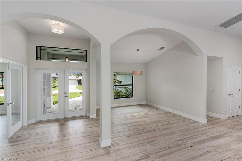 Image 4: Entry and Formal Dining Room