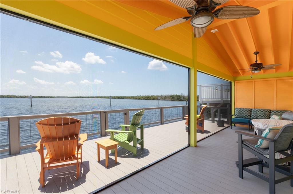 Image 2: Relax in the Sun or Within the Screened Lanai