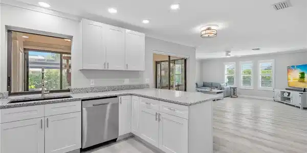 17018 Golfside CIR CIR