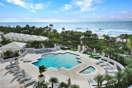 8473 Bay Colony DR