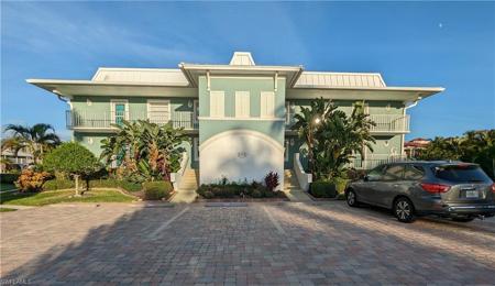 1125 Little Neck CT
