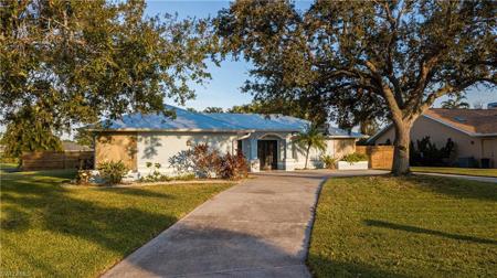 5749 Inverness CIR