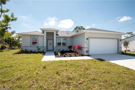 897 Iris DR