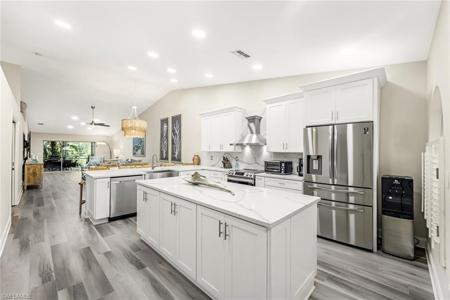 748 Wiggins Bay DR