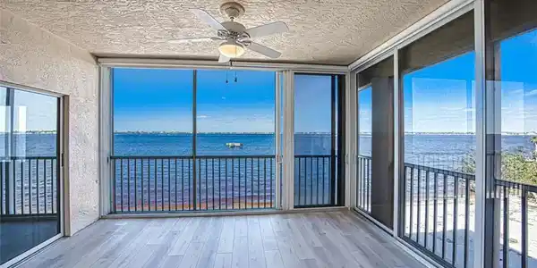 14811 Laguna DR