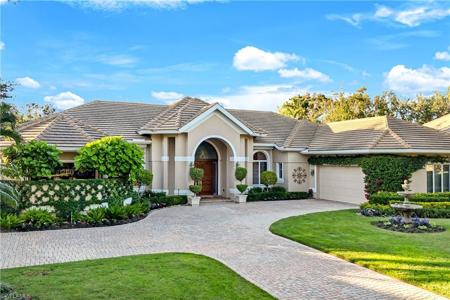 6935 Greentree DR