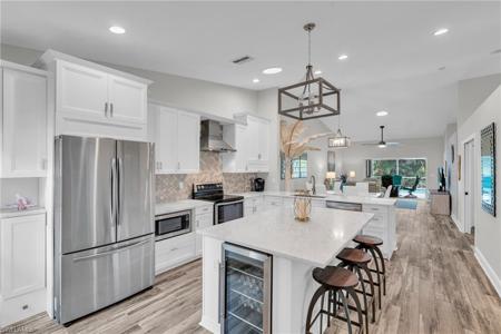 804 Wiggins Bay DR