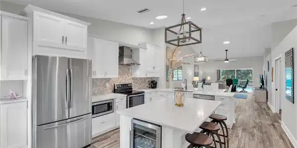 804 Wiggins Bay DR