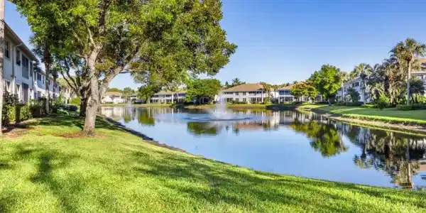 784 Carrick Bend CIR