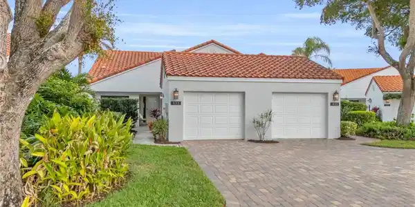 833 Reef Point CIR