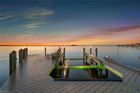 5327 Nautilus DR