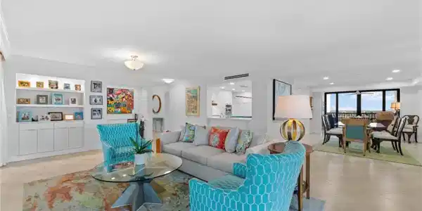 5601 Turtle Bay DR