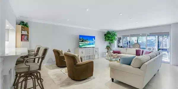 5637 Turtle Bay DR