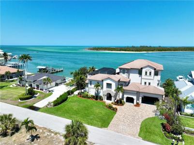 26 Dolphin CIR