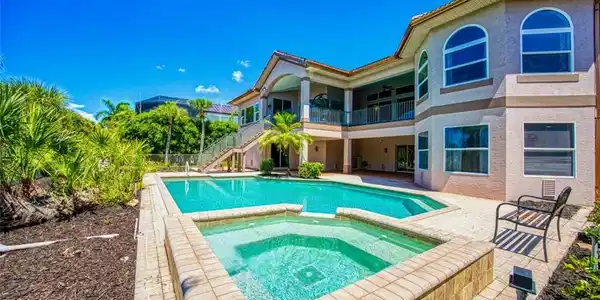 1321 Eagle Run DR