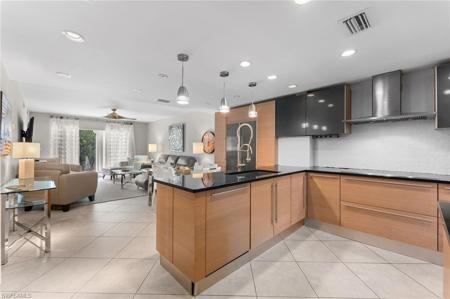 3001 Sandpiper Bay CIR