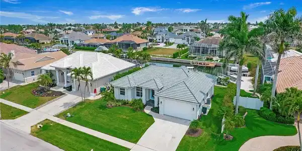 129 Leeward CT