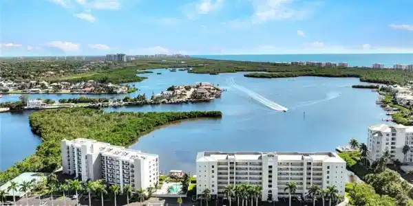 4895 Bonita Beach RD