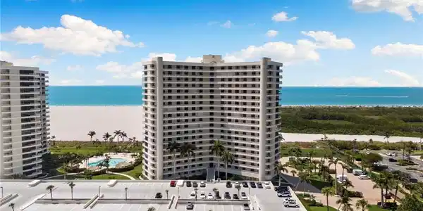 320 Seaview CT