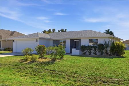 808 SE 32nd TER