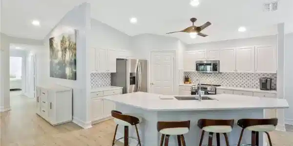 905 Carrick Bend CIR
