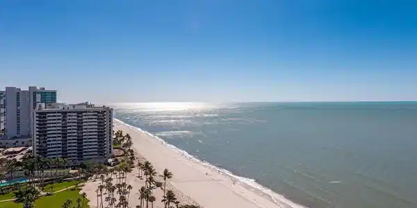 4051 Gulf Shore BLVD N