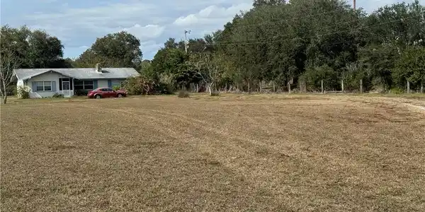 1951 Valencia DR
