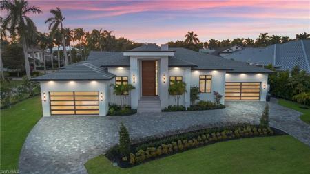2485 Crayton RD