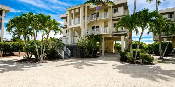 255 Periwinkle WAY
