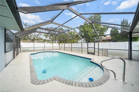 431 SW 39th ST