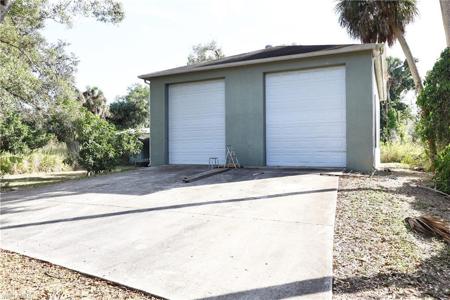 253 W Mariana AVE
