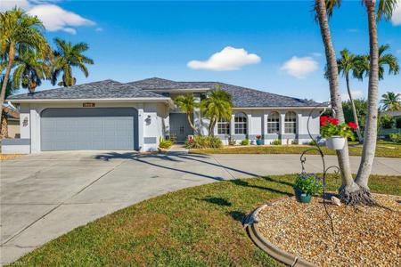 5203 Pelican BLVD
