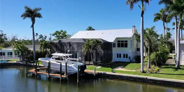 1662 Dixie Beach BLVD