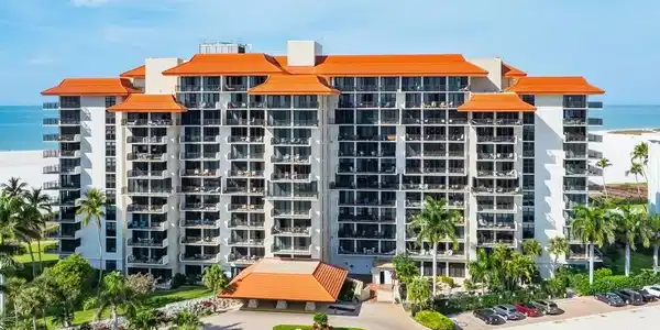180 Seaview CT