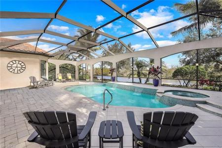 3328 Runaway LN