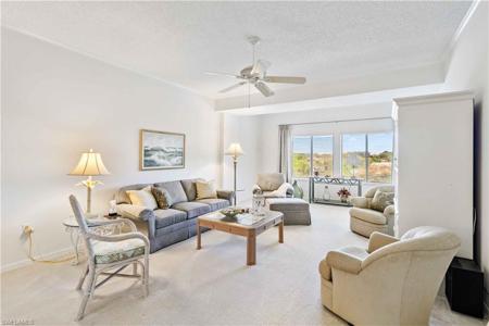 900 Arbor Lake DR
