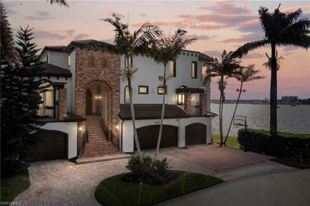 1340 Pelican AVE