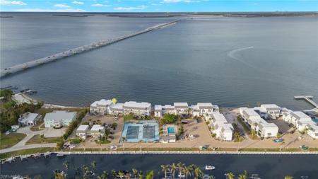 760 Sextant DR