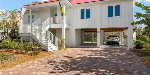 1048 Fish Crow RD