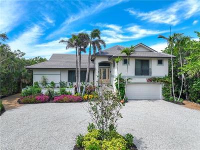 3744 W Gulf DR