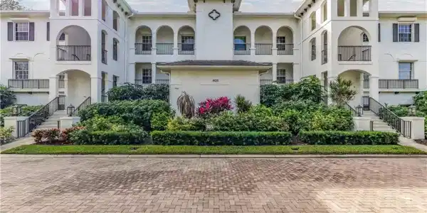 805 Bentwater CIR