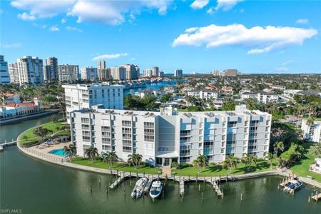 300 Park Shore DR