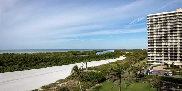 320 Seaview CT