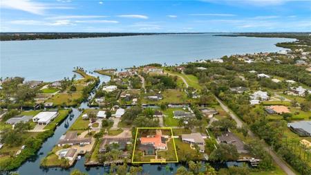 60 Lagoon DR