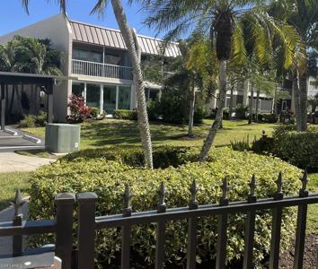 800 River Point DR