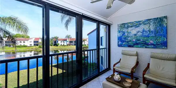613 Beachwalk CIR
