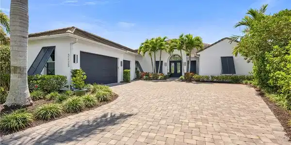 3225 Cotuit CT